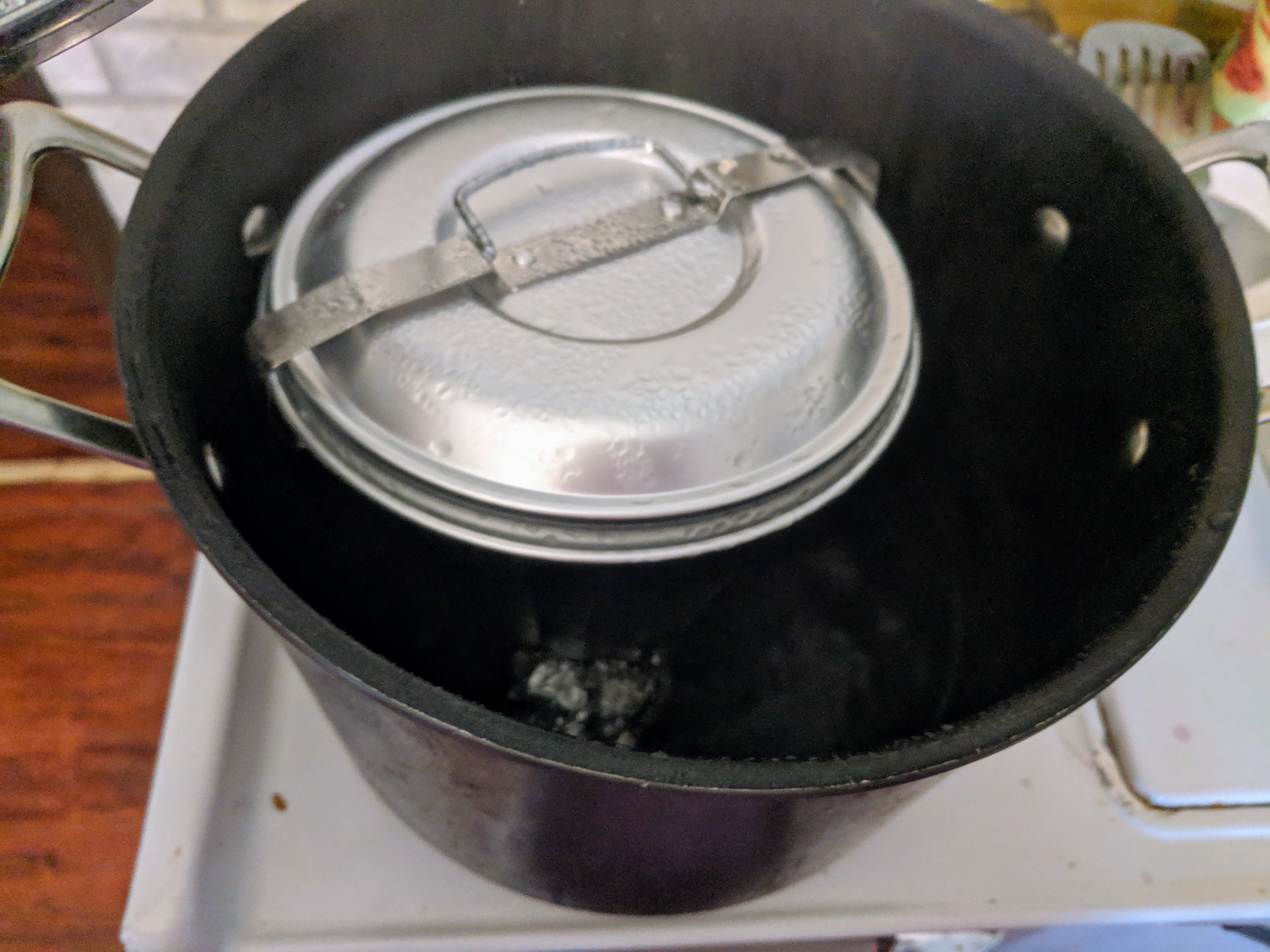 boiling and steaming basin in pot
